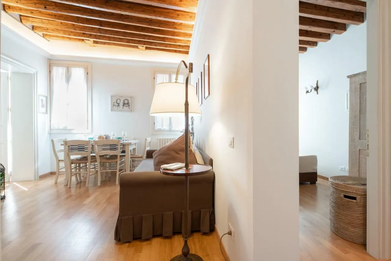 Casa Claudia Ai Frari Apartment Venice 0*,